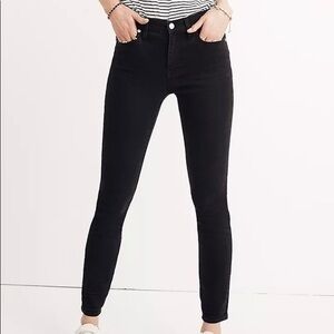 Madewell Petite 9” Mid Rise Skinny Jeans in Lunar Wash